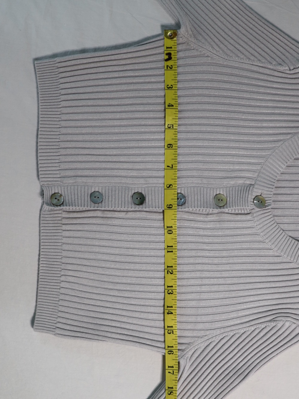 437 Gaia Cardigan | Grey Size Medium - Picture 4 of 9